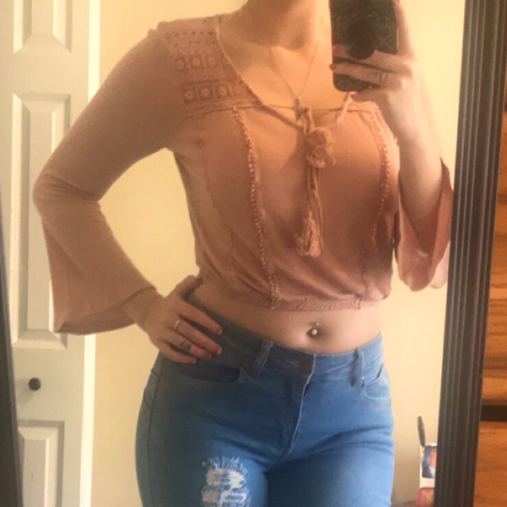 Long sleeve crop top
